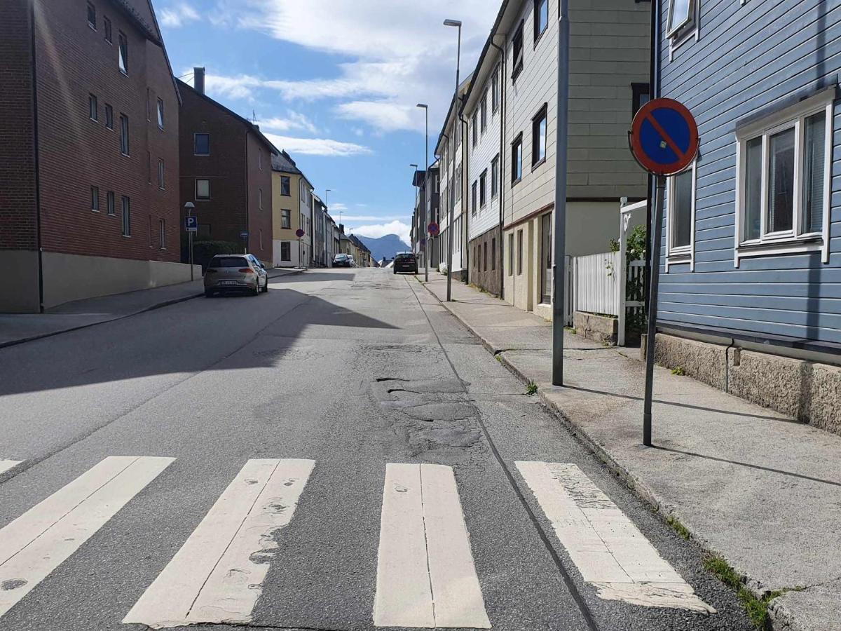 올레순 Near Brosundet, Newly Refurnished, Free Street Parking 아파트 외부 사진